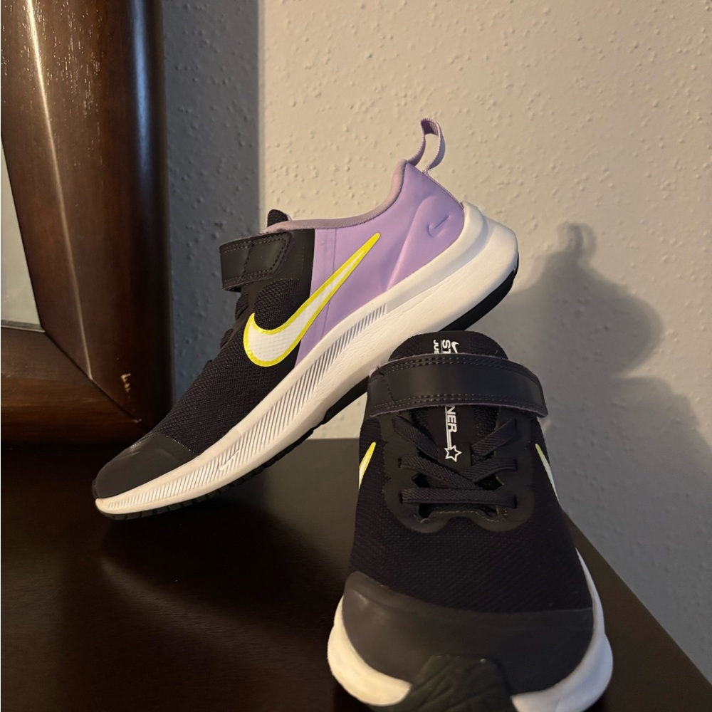 Nike Kids' Black and Lavender Sneakers